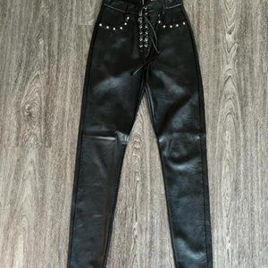 TIGERMIST SIZE XS BLACK FAUX LEATHER LACE UP DETAIL PANTS